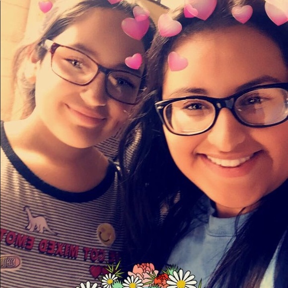 Meet your Posher, Azleen - Picture 3 of 8